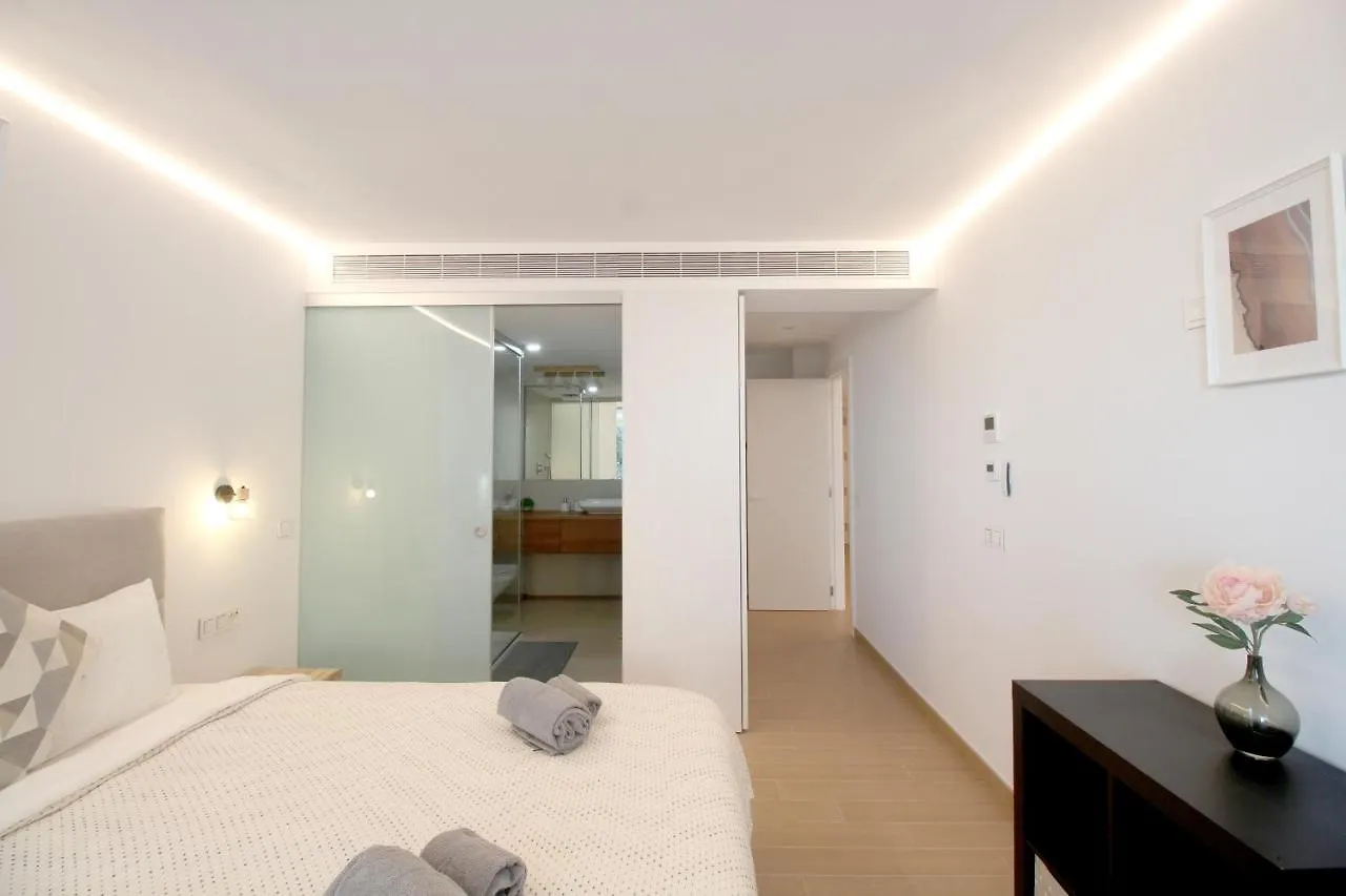 First Line Beach Apartment With Sea View 丰希罗拉